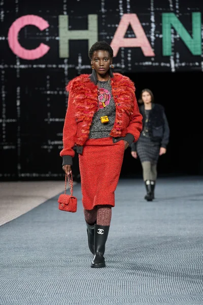 Look 33
